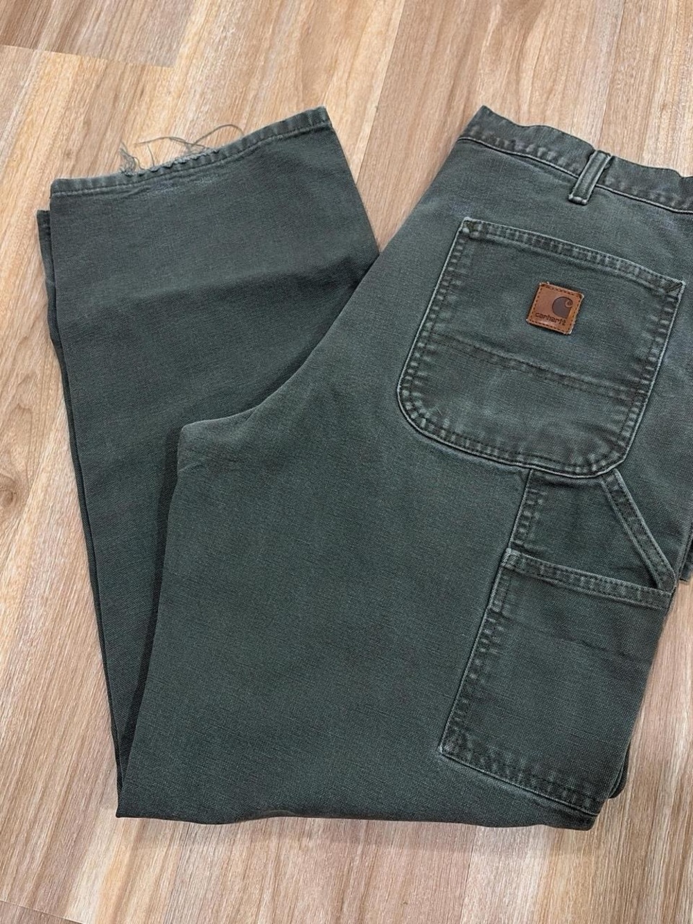 90s Leather patch Carhartt Men’s Work Pants - Heavy-Duty Canvas